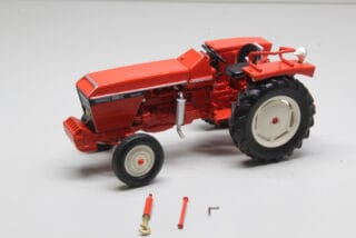 Renault 89 Modell von Replicagri 1:32