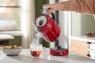 KitchenAid Wasserkocher 5KEK1701EER Empire Rot