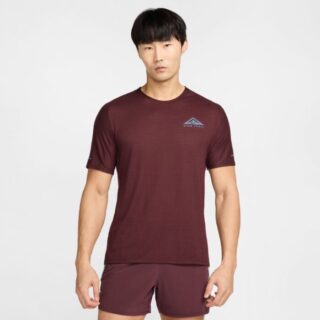 Nike Dri-FIT Solar Chase Herren Laufshirt, Gr. S, Leicht & Atmungsaktiv in Rot für optimale Performance