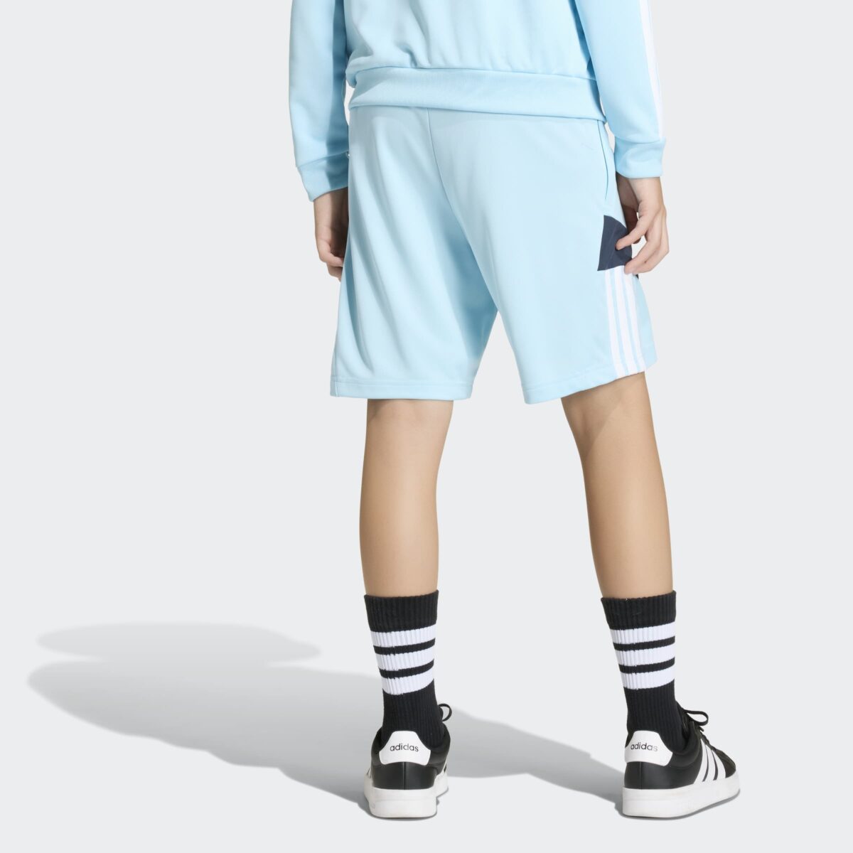 adidas Sportswear Shorts "HOUSE OF TIRO" Kinder Shorts, sportlicher Stil, mit Kordelverschluss