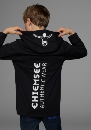 Chiemsee Kapuzenshirt "Langarmshirt mit Kapuzendruck" Langarm, Basic-Passform, bedruckt, aus 100% Baumwolle
