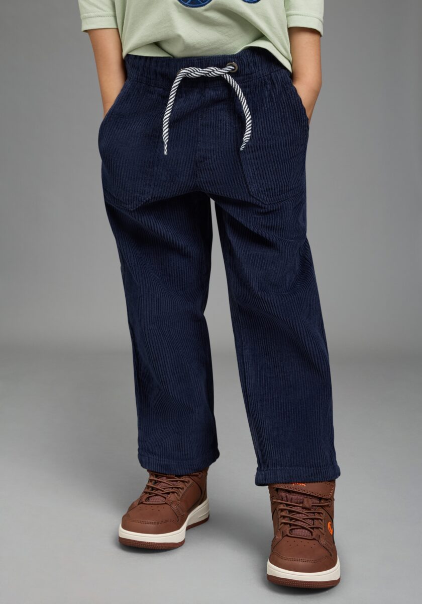 KIDSWORLD Cordhose "Breitcord-Cordhose mit Cargotaschen" Lässige Cargo-Cordhose, gerade Passform, modischer Basic-Style