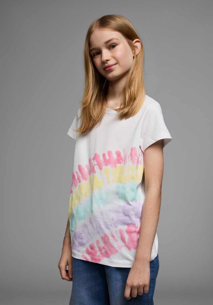 KIDSWORLD T-Shirt "Shirt mit Regenbogen-Print" Kurzarm, hüftlang geschnitten, bedruckt, Rundhals-Ausschnitt
