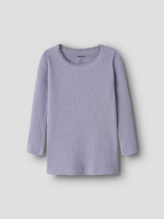 Name It Langarmshirt "NMFKAB LS TOP NOOS" in Feinripp und mit süßer Spitzenkante am Ausschnitt