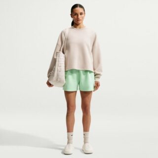 Nike 24.7 ImpossiblySoft Dri-FIT Mid-Rise Loose 4 Inch Shorts Gr. M Grün Damen