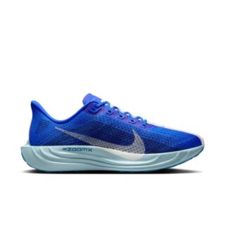Nike Pegasus Plus Gr. 44½ - Bequeme Laufschuhe für Herren in Blau mit optimaler Dämpfung und Unterstützung