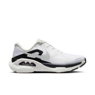 Nike Structure Plus RR Gr. 42 Weiß Herren