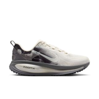 Nike Vomero 18 SE Gr. 38 Weiß Damen