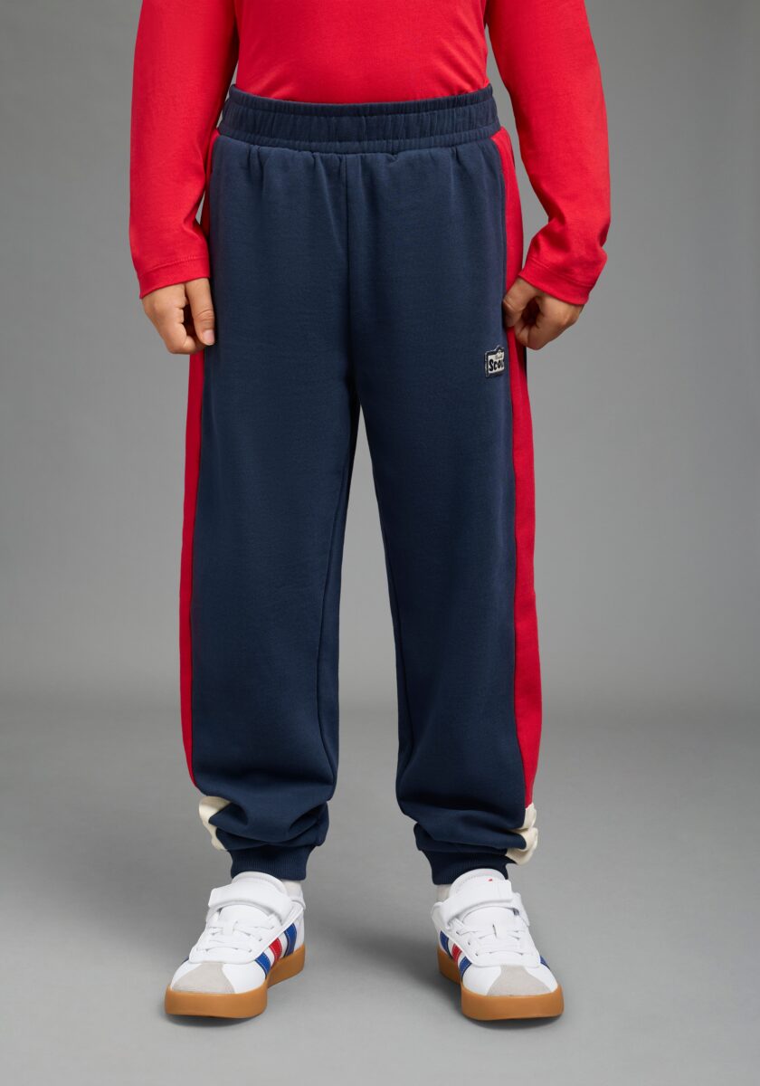 Scout Sweathose "Jogginghose mit kontrastfarbigen Seiteneinsätzen- NEU von SCOUT" Sweathose mit seitlichen Einsätzen und SCOUT Badge