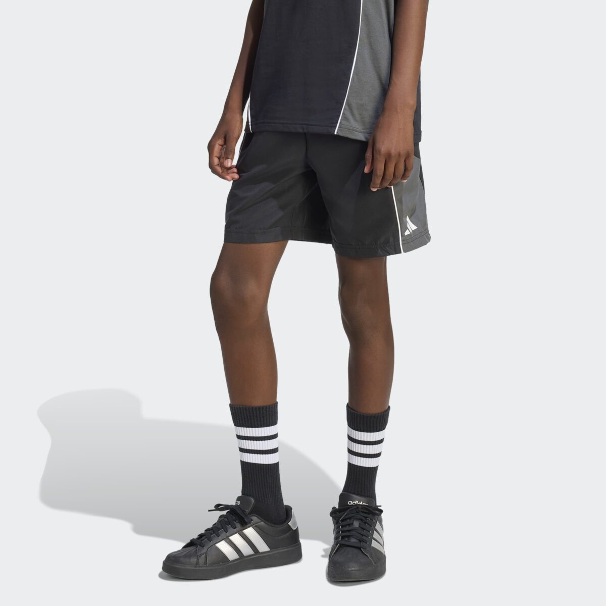 adidas Sportswear Shorts "COLOR BLOCK WOVEN"
