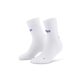CEP Core Run Ultralight Mid-Cut Kompressionssocken für Frauen – Weiß: Leicht, atmungsaktiv und ideal für lange Läufe.