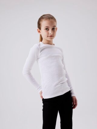 Name It Langarmshirt "NKFNAKAL LS TOP NOOS" in Basic-Form und leicht gerippter Qualität