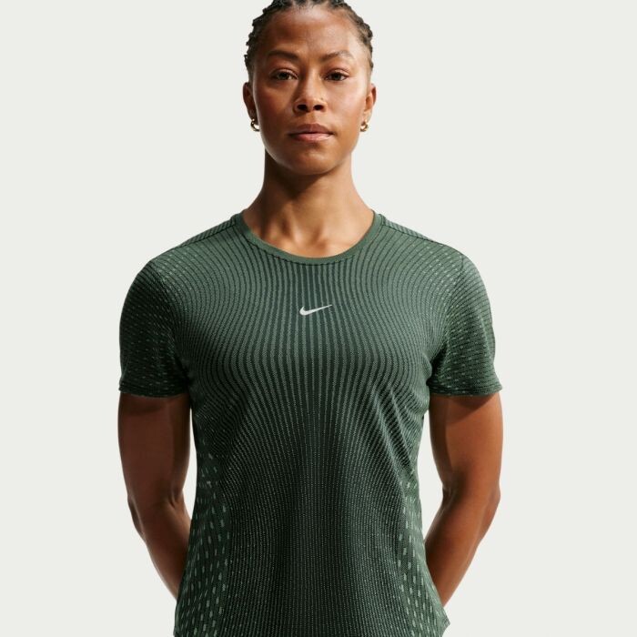 Nike Aero-FIT Swift SS Tee Gr. L Grün Damen