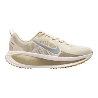 Nike Vomero 18 ESS Gr. 43 Beige Herren