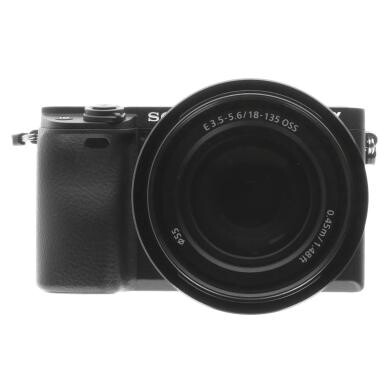 Sony Alpha 6400 mit Objektiv E 18-135mm 3.5-5.6 OSS Body